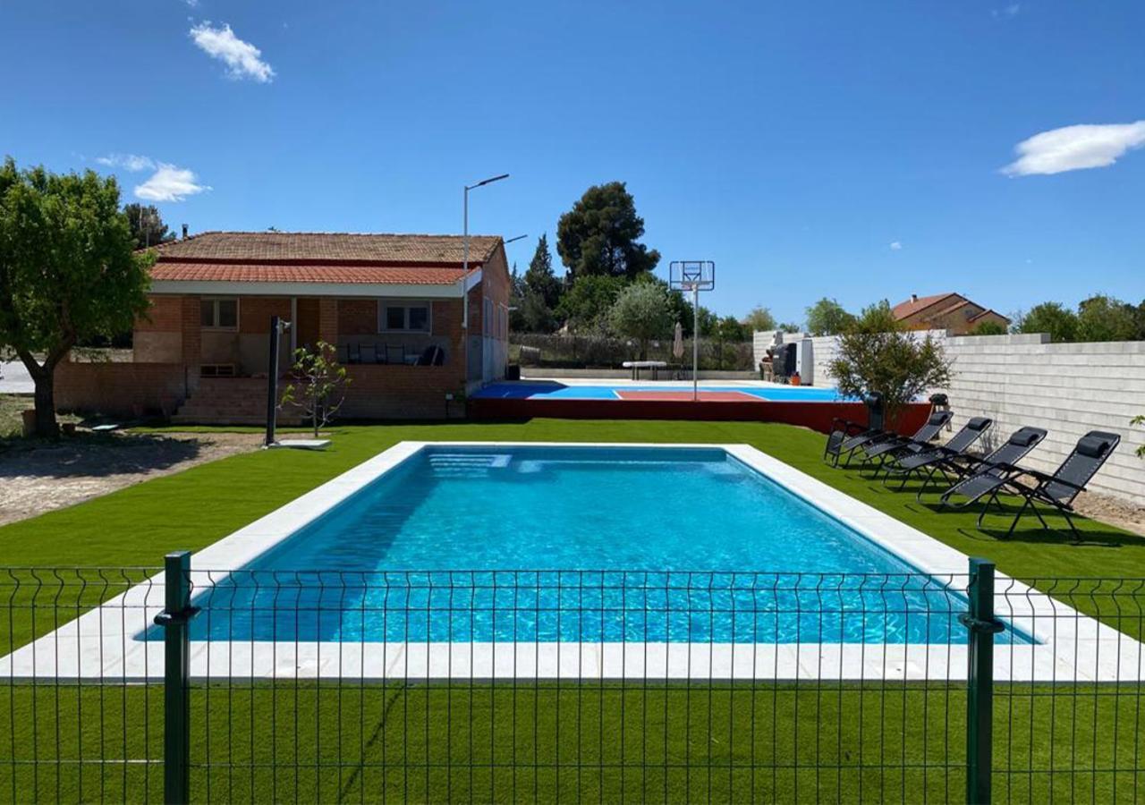 Casa Con Piscina, Villa Alarilla Fuentiduena de Tajo Dış mekan fotoğraf